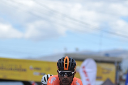 Segundo Navarrete durante una de las disputas de etapa de la Vuelta 2023.