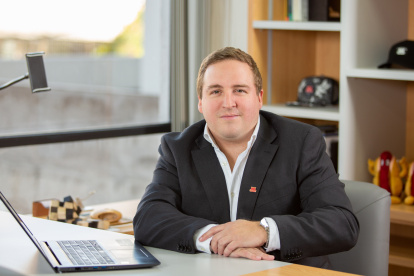 Andrés Sotomayor, gerente de WienerSchnitzel, la cadena de hot dogs que busca expandirse en Ecuador.