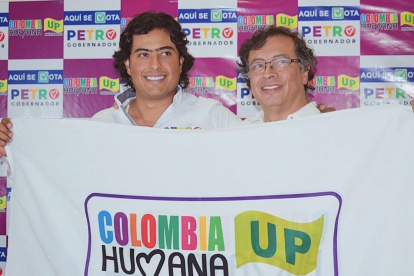 Campaña. Nicolás (izquierda) y Gustavo (derecha) se mostraron en varias ocasiones juntos en las elecciones.