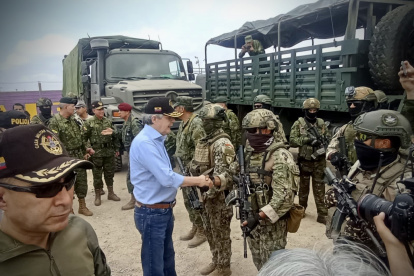 En medio de un fuerte resguardo policial y militar, el jefe de Estado dio su discurso en las periferias de la urbe.