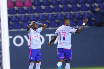 Emelec no encontró la forma de seguir haciendo daño a IDV en la segunda parte.