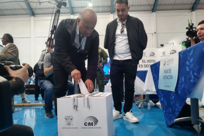 A dos semanas de los comicios, el Consejo Nacional Electoral hizo el simulacro general de las elecciones.