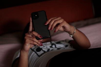 La estrategia previene y detecta situaciones de violencia digital.