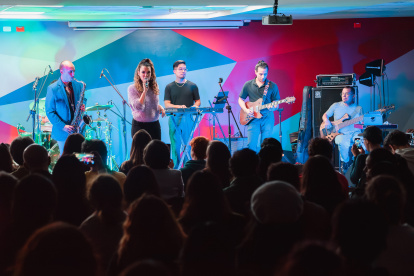 En una de las recientes presentaciones aparecen los integrantes de CEN Jazz Ensemble.