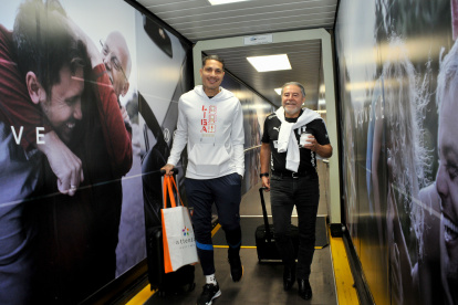 Los jugadores de Liga de Quito emprendieron viaje hacia Argentina en busca de otra alegría copera.