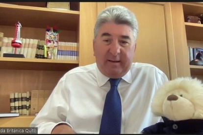 Beneficios. El embajador británico en Quito informó que se puede postular hasta el 11 de noviembre.