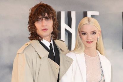 Anya Taylor-Joy y Malcolm McRae se casaron en una ceremonia íntima y a puerta cerrada.