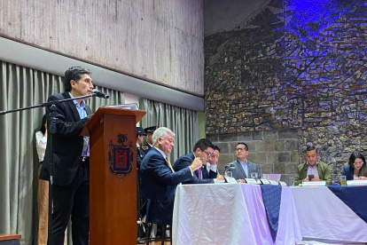 Informe. Francisco Mosquera, gerente de Emseguridad, presentó el informe sobre el contrato de alarmas comunitarias ante el Concejo de Quito.