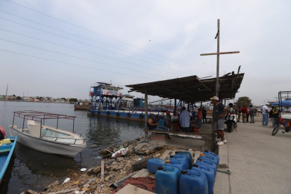 Un sujeto resulta herido tras un asalto a una embarcación cerca del muelle de la fragata.