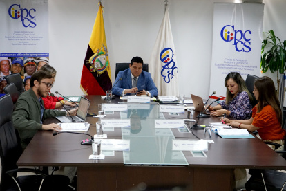 En el pleno del 4 de octubre, Alembert Vera indicó que, pese a señalamientos, el proceso continuaría.