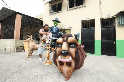 RECORRIDO DE MONIGOTES...... fd Miguel Canales... 5-10-2023