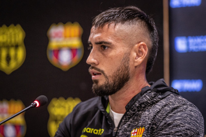 El Polaco Francisco Fydriszewski vuelve a ser titular en Barcelona.