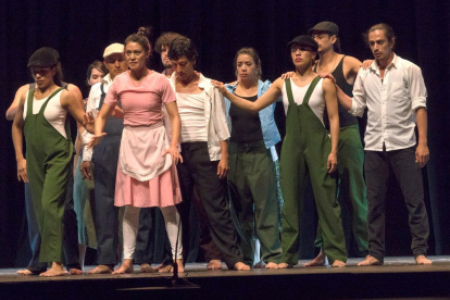 Arte. La pieza adapta el clásico literario nacional ‘Las cruces sobre el agua’.