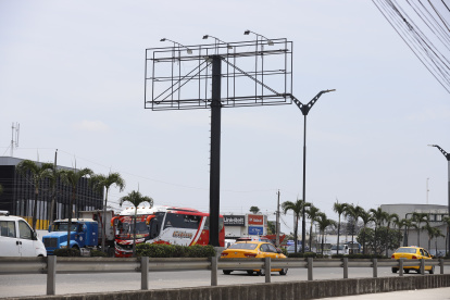 VALLAS PUBLICITARIAS SIN PUBLICIDAD, 06 DE OCTUBRE   DEL 2023- AMELIA ANDRADE Guayaquil-Ecuador Agencia (Ag-ecpreso)