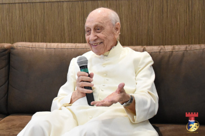 El sacerdote español José Reig Satorres es autor de obras jurídicas e históricas.