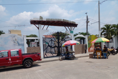 El Laurel. Dentro del cementerio se registró el episodio macabro.