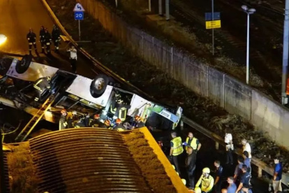 el accidente de autobús le costó la vida a 21 personas