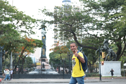 Postal. El guayaquileño también disfruta de paseos por las principales calles de la ciudad.