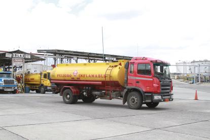 Combustible. Los transportistas dicen que la demora genera pérdidas.