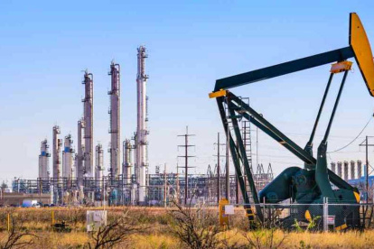 Al día hay una demanda mundial de 103 millones de barriles.