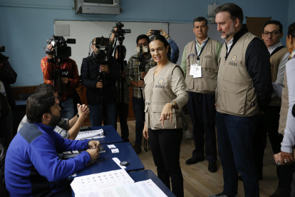 Isabel de Saint Malo (c), es la jefa de la misión de observadores de la OEA que llegará a Ecuador.