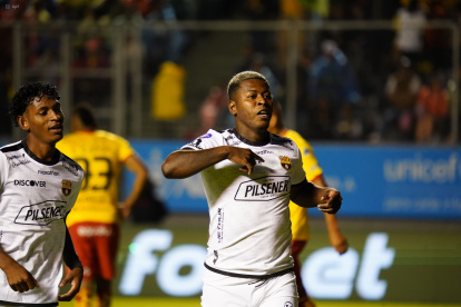 La tabla de posiciones quedó al "rojo vivo" luego de disputarse la fecha 9.