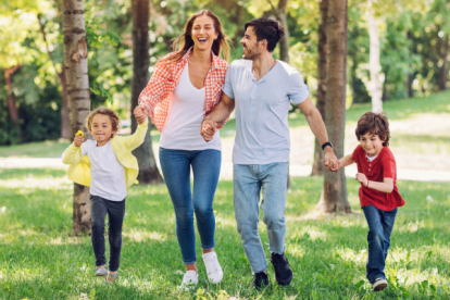 A pesar de la ley seca electoral, disfruta de un emocionante fin de semana con los lanzamientos en Netflix, un concierto en Guayaquil y actividades culturales en Quito, como un taller de foto-bordado y la visita gratuita al Jardín Botánico.