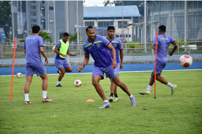 Arturo Mina jugador ecuatoriano del Palmaflor de Bolivia.