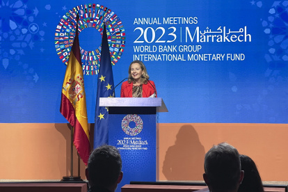 Calviño interviene ante los medios en Marruecos