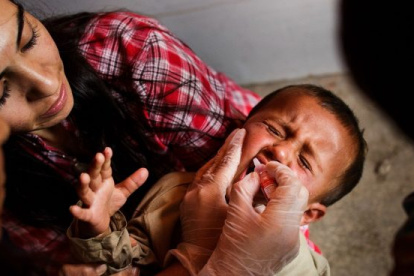 La vacunación de poliomielitis en niños