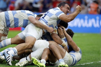 Los Pumas argentinos tras vencer 17 a 29 al equipo de Gales.