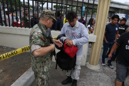 En el recinto electoral Universidad Agraria se acercaron muy temprano a sufragar.
