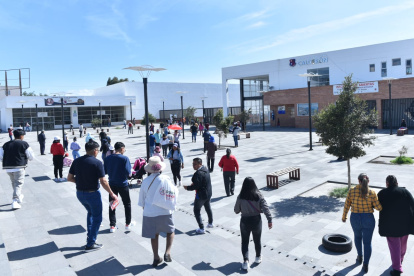 Los electores acudieron desde temprano a sufragar.