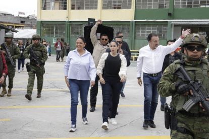 El alcalde Pabel Muñoz se reunió con la candidata Luisa González y la prefecta Paola Pabón.