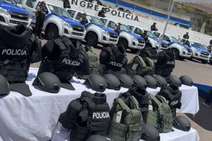En la ceremonia se entregaron 1.000 chalecos balísticos para las unidades tácticas.