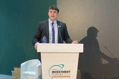 Abad ganó previamente el concurso "eAwards Ecuador 2023" y se ha destacado en competencias internacionales de innovación.