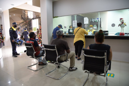 En las ventanillas del Palacio Municipal y en la Agencia La Puntilla continúa la atención a ciudadanos