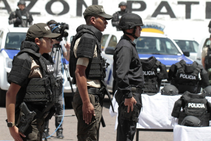 Equipamiento. Patrulleros y chalecos balísticos fueron entregados en el Grupo de Intervención y Rescate (GIR).