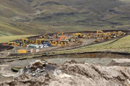 Exportaciones. Las ventas de metales ayudaron en los ingresos.