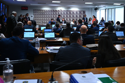 Comisión Parlamentaria Mixta de Investigación (CPMI) hoy, durante la sesión de debate para la votación del informe final de la comisión que investiga los actos antidemocráticos del pasado 8 de enero de 2023 en el Senado Federal