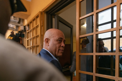 El expresidente de Haití Michel Martelly acude a un interrogatorio este jueves 19 de octubre de 2023, en Puerto Príncipe (Haití).