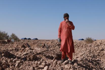 El terremoto tuvo lugar a las 07:19 hora local (3:49 GMT) con epicentro a 10 kilómetros de profundidad y a unos treinta kilómetros de distancia del distrito de Qarabagh, situado en Herat