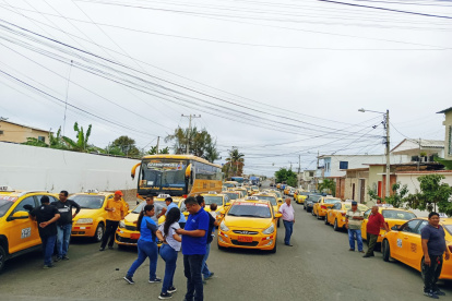 Gremios. Este 19 de octubre suspendieron sus labores por alrededor de tres horas.