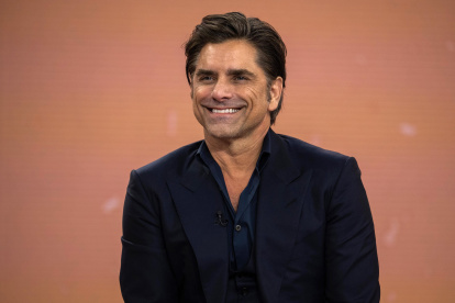 John Stamos, de 60 años, logró notoriedad mundial en la serie Un hogar casi perfecto.