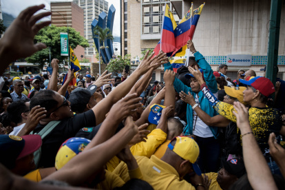 Caracas. Varias personas participar en un acto de campaña electoral.
