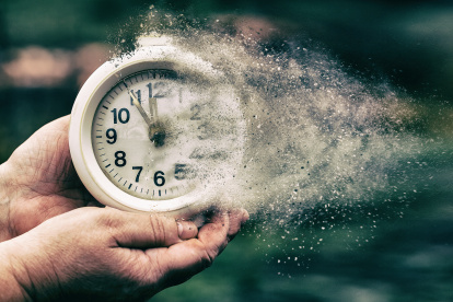 Si usted alguna vez ha sentido que está atrasado, tal vez sea porque sufrió el salto pandémico.