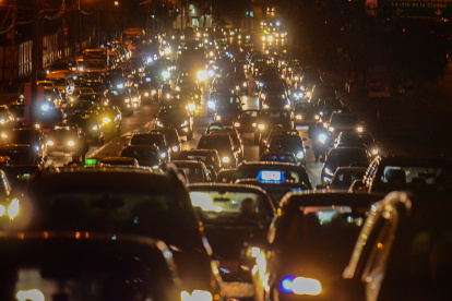 Francisco de Orellana. De lunes a viernes, entre las 18:00 y las 20:00, al menos, este es el panorama en la arteria del norte.