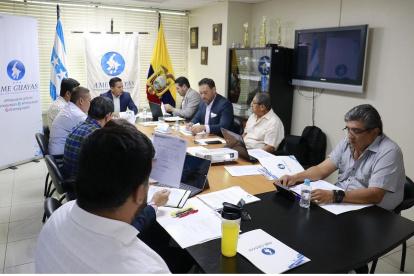 Reunión. Los alcaldes se han reunido para planificar acciones frente a la llegada del fenómeno El Niño.