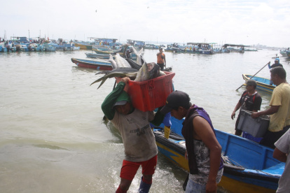 Santa Elena.- Pescadores artesanales de Santa Rosa, Salinas.