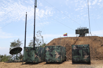 Daños. El radar de Montecristi sufrió la explosión de uno de sus componentes.